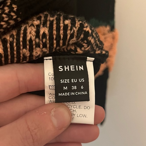 navy blue fruit knit sweater with pink fluffy peaches 🍑 - Picture 9 of 9